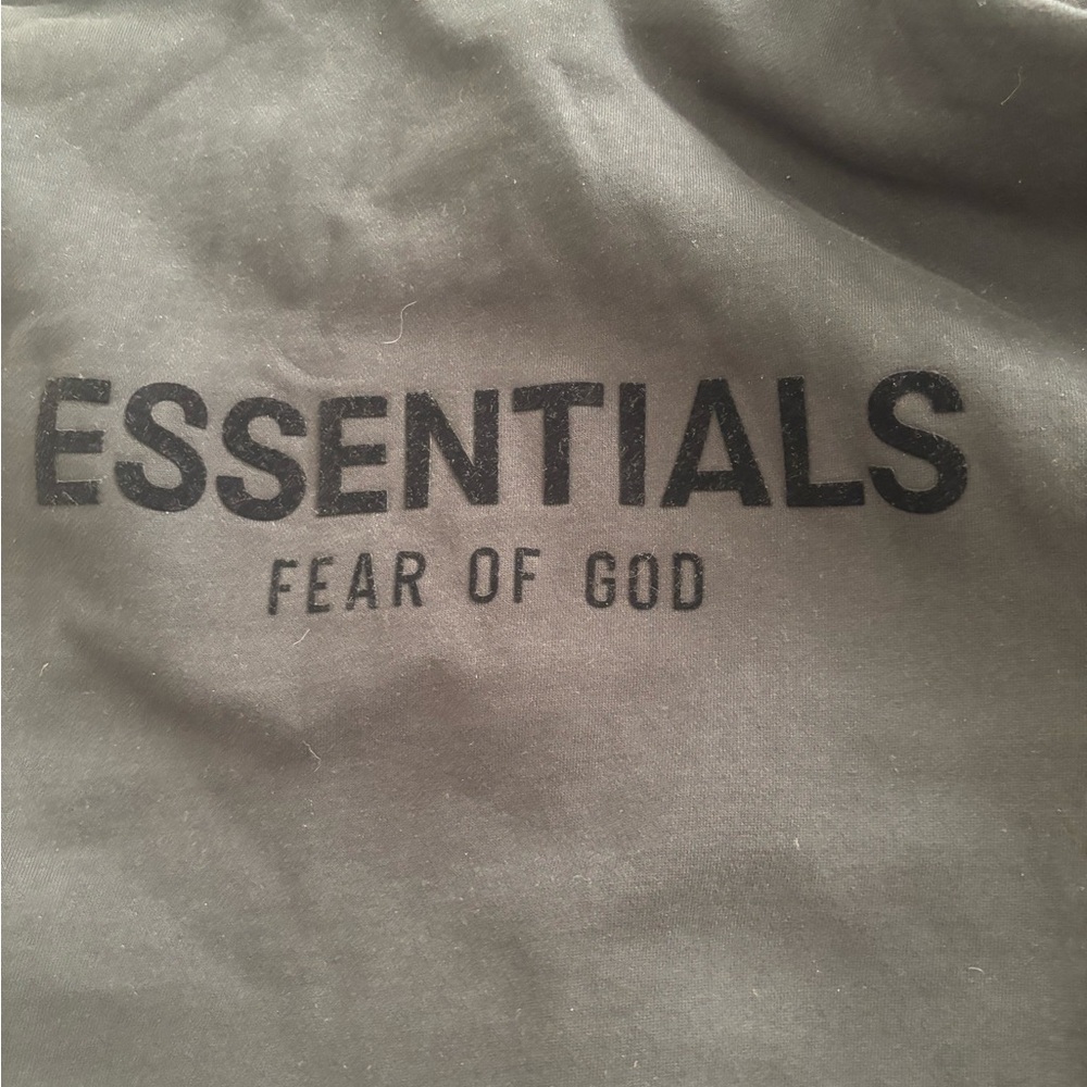 Essential hoodie